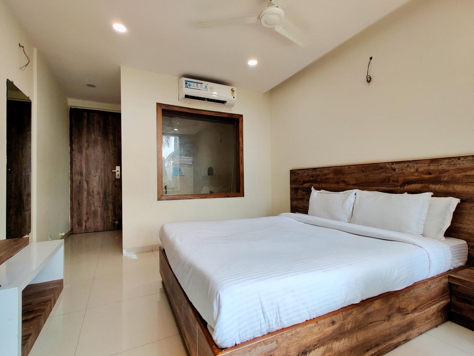 Pushp Vatika Resort & Lawns Navi Mumbai Exterior photo