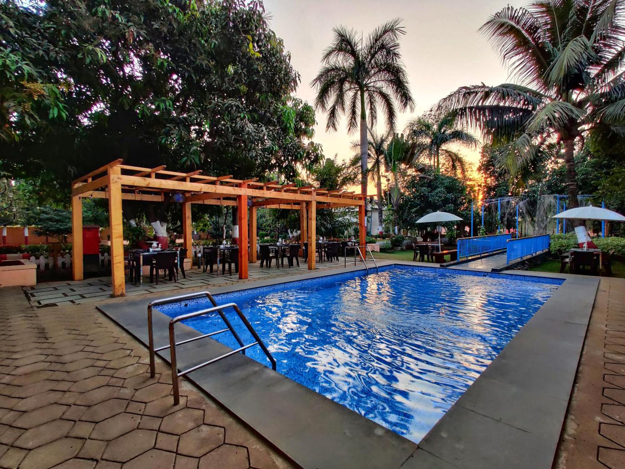 Pushp Vatika Resort & Lawns Navi Mumbai Exterior photo
